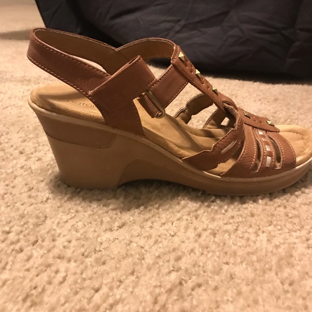 Leather wedge sandal